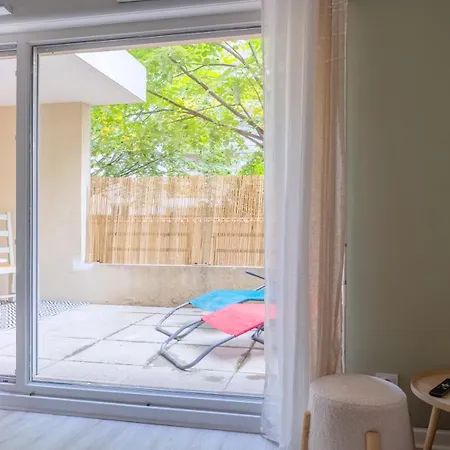 Cosy Avec Terrasse Et Parking Prive Gratuit, Ideal Pour Explorer Lyon