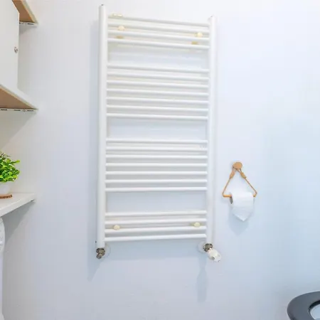 Cosy Avec Terrasse Et Parking Prive Gratuit, Ideal Pour Explorer Lyon